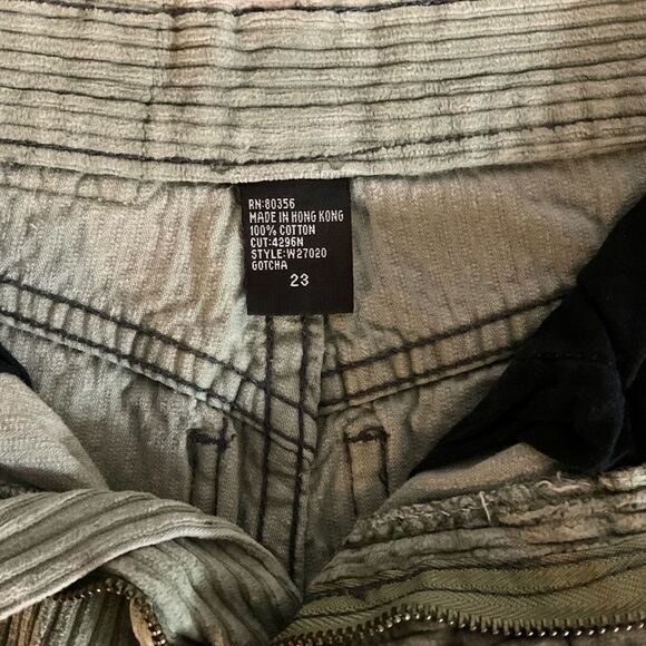 Gotcha Vintage Courdoroy Boys Shorts - Picture 3 of 3